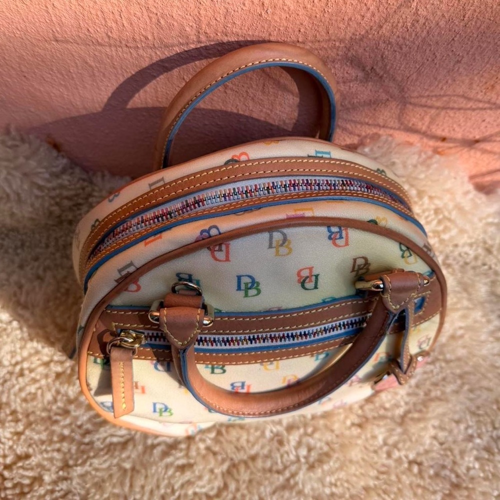 Rare Dooney & Bourke Circle It Bag - Picture 4 of 6